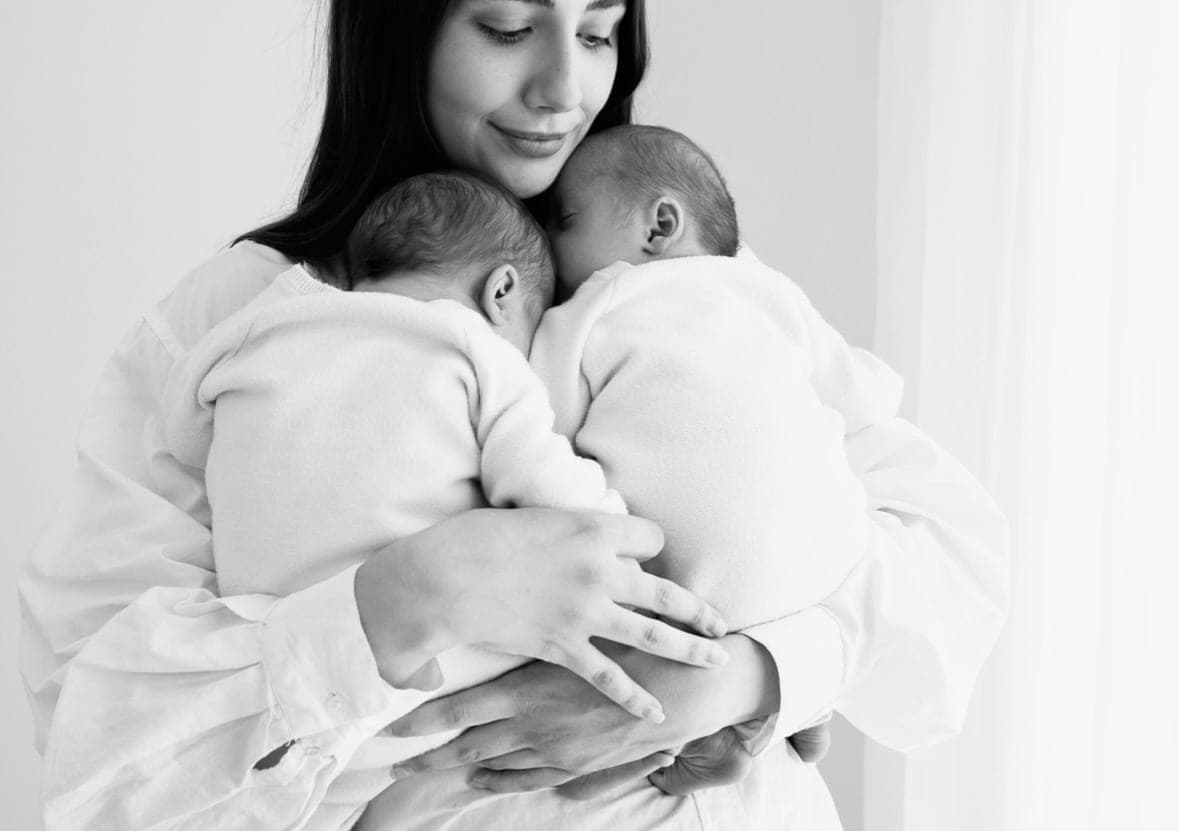 Newborn portrait by LJ Photography